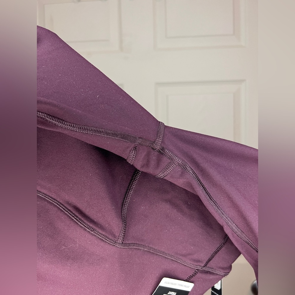 Victoria’s Secret Victoria Sport Maroon & Gold Knockout Tight Leggings NWT - Picture 7 of 11